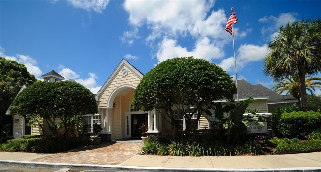 For Sale: $204,900 (2 beds, 2 baths, 1121 Square Feet)