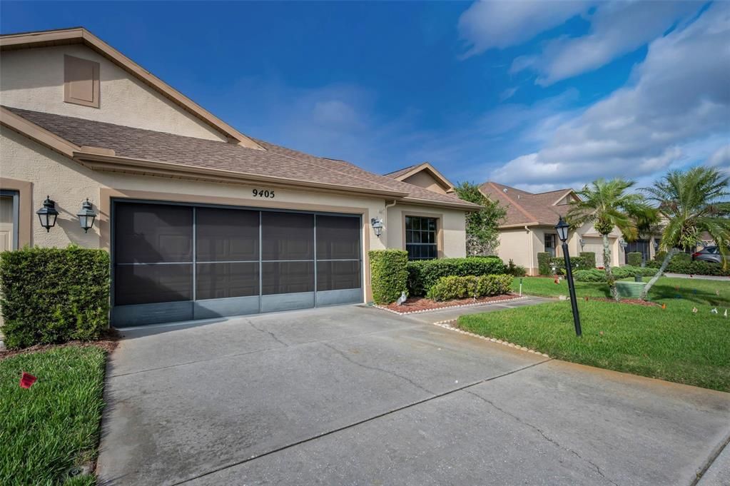 For Sale: $285,000 (2 beds, 2 baths, 1633 Square Feet)