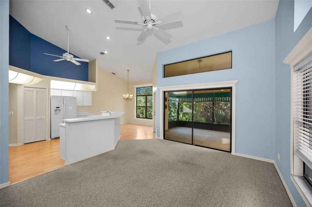 For Sale: $285,000 (2 beds, 2 baths, 1633 Square Feet)