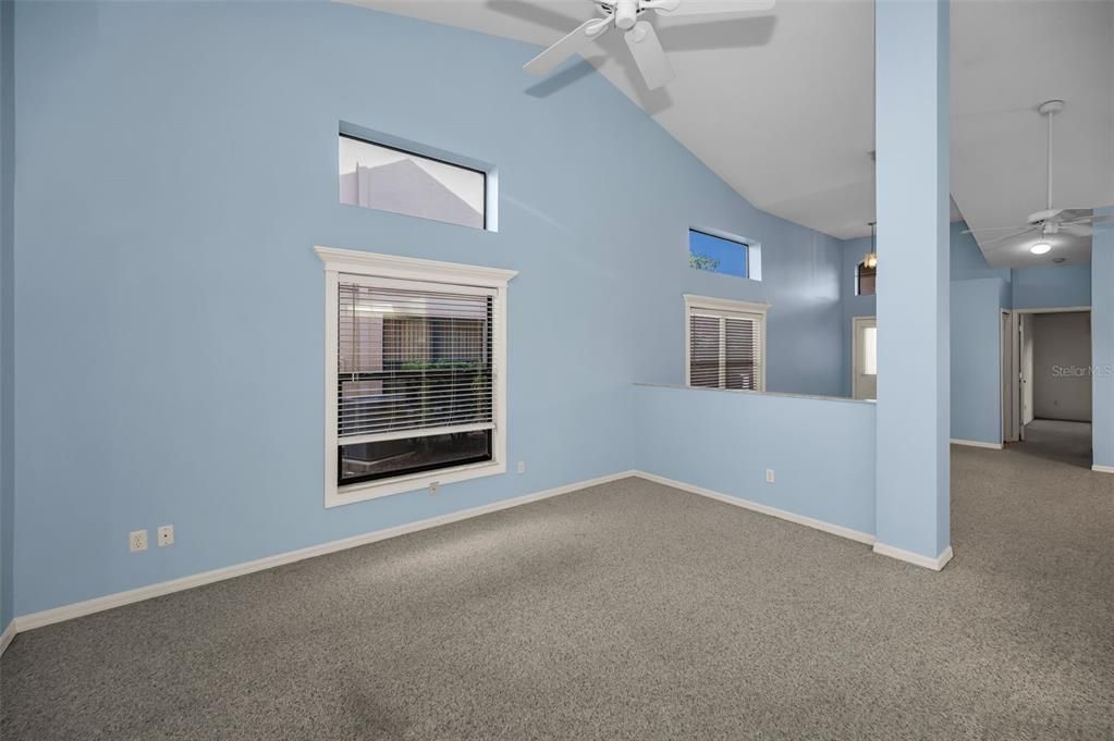 For Sale: $285,000 (2 beds, 2 baths, 1633 Square Feet)