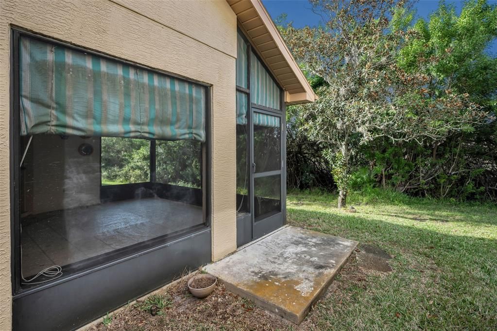 For Sale: $285,000 (2 beds, 2 baths, 1633 Square Feet)