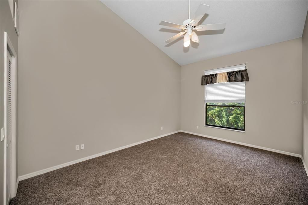 For Sale: $285,000 (2 beds, 2 baths, 1633 Square Feet)