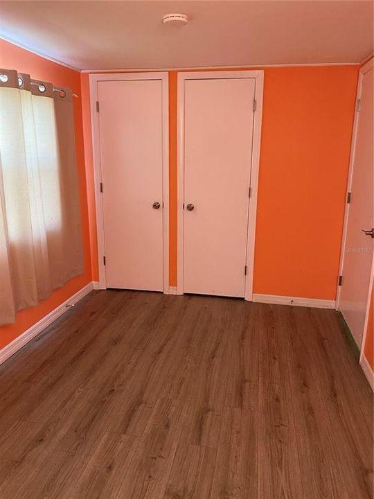 На продажу: $143,900 (3 спален, 1 ванн, 1212 Квадратных фут)