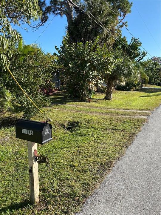 На продажу: $143,900 (3 спален, 1 ванн, 1212 Квадратных фут)