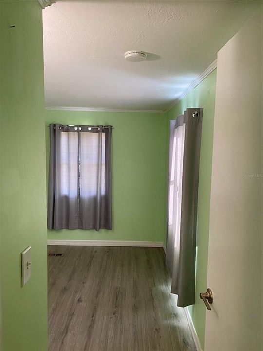 На продажу: $143,900 (3 спален, 1 ванн, 1212 Квадратных фут)