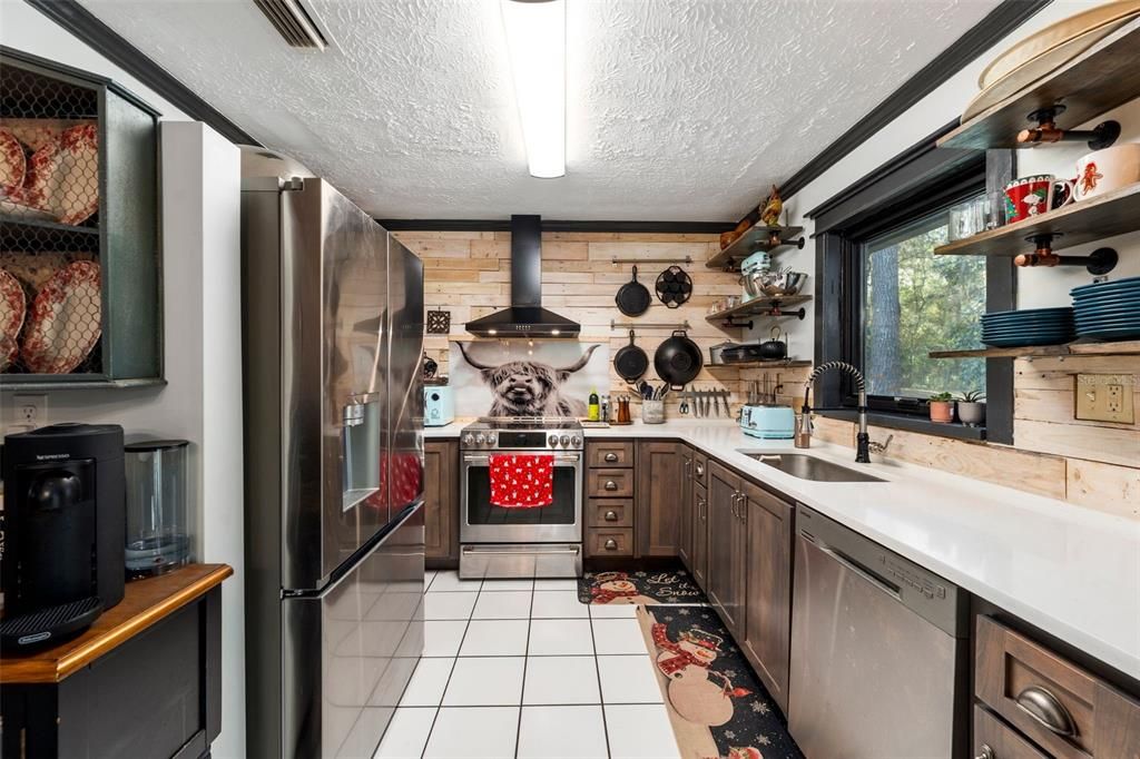 待售: $375,000 (3 贝兹, 2 浴室, 1560 平方英尺)