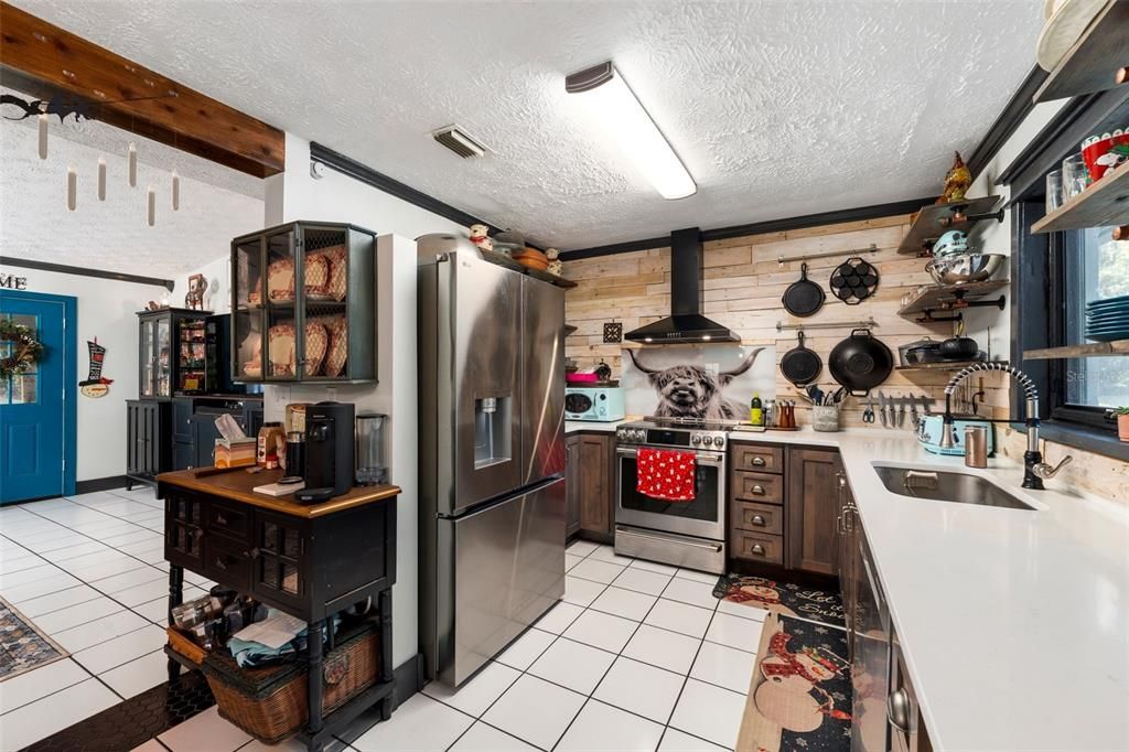 待售: $375,000 (3 贝兹, 2 浴室, 1560 平方英尺)