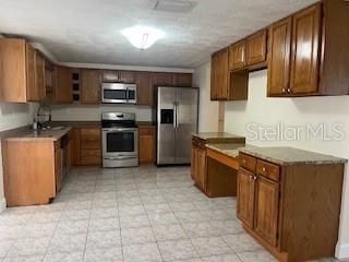 For Sale: $249,900 (3 beds, 2 baths, 1128 Square Feet)