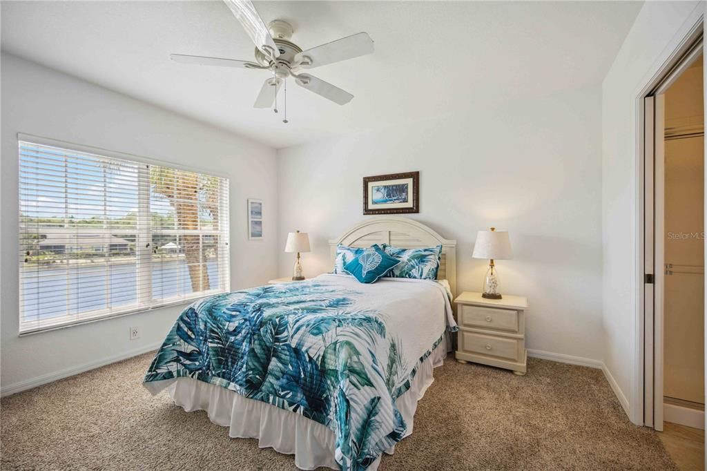 For Sale: $299,900 (3 beds, 2 baths, 1207 Square Feet)