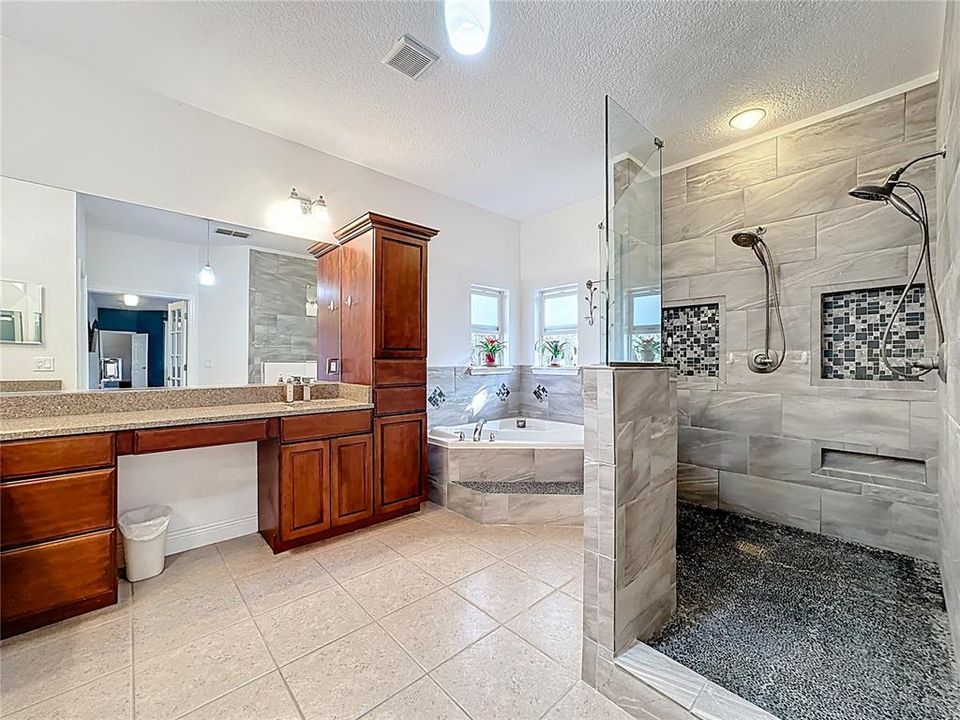 待售: $895,000 (4 贝兹, 3 浴室, 3462 平方英尺)