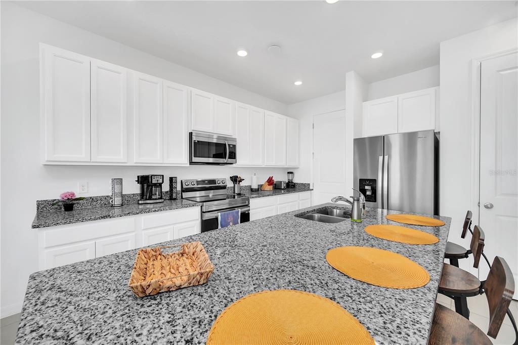 待售: $340,000 (3 贝兹, 2 浴室, 1653 平方英尺)