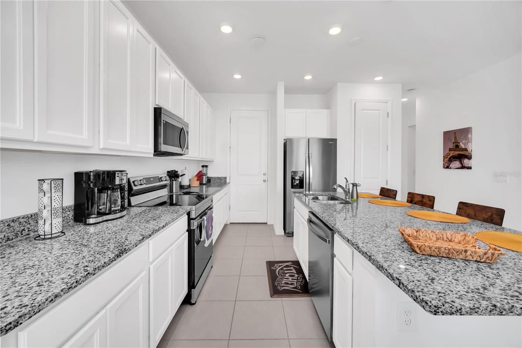 待售: $340,000 (3 贝兹, 2 浴室, 1653 平方英尺)