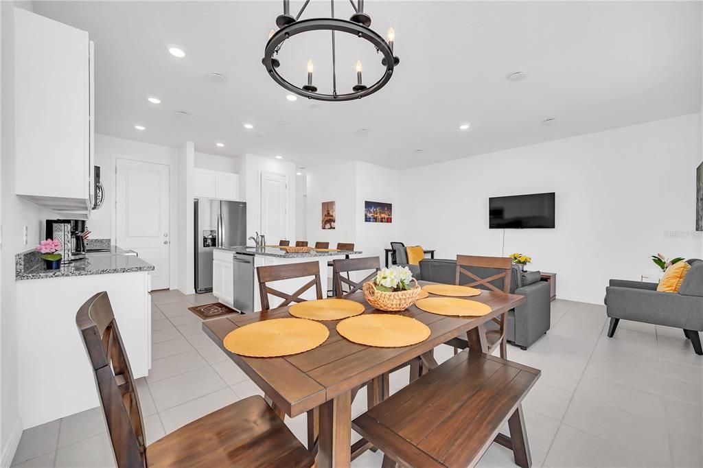 待售: $340,000 (3 贝兹, 2 浴室, 1653 平方英尺)