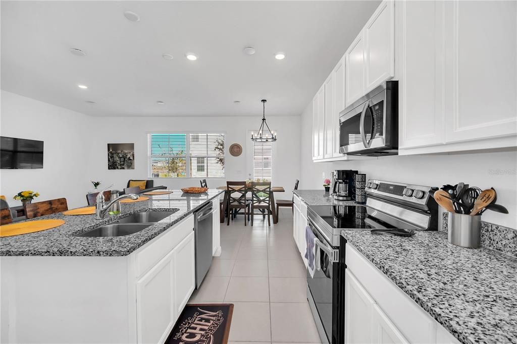 待售: $340,000 (3 贝兹, 2 浴室, 1653 平方英尺)