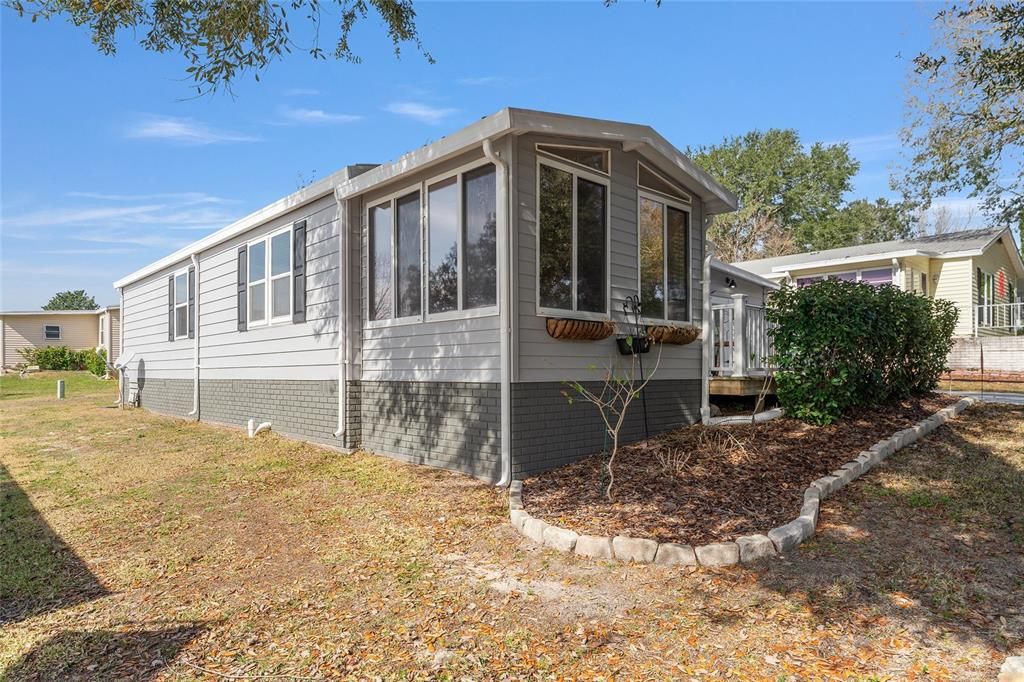 待售: $219,900 (2 贝兹, 2 浴室, 1040 平方英尺)