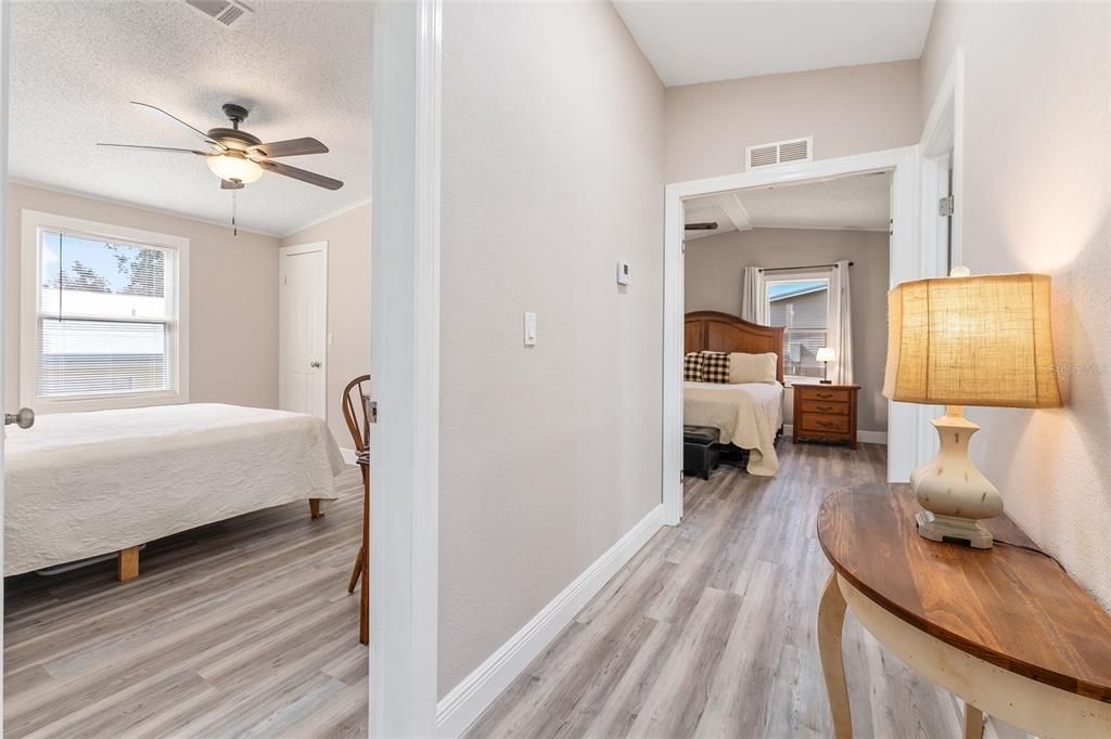 待售: $219,900 (2 贝兹, 2 浴室, 1040 平方英尺)