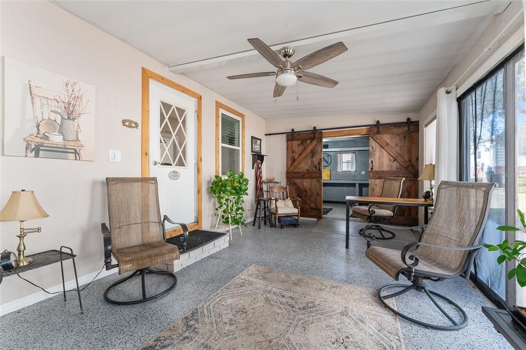 待售: $219,900 (2 贝兹, 2 浴室, 1040 平方英尺)