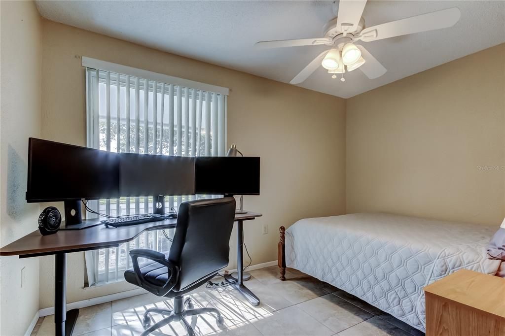 For Sale: $188,000 (2 beds, 1 baths, 806 Square Feet)