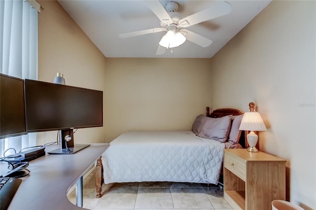 For Sale: $188,000 (2 beds, 1 baths, 806 Square Feet)