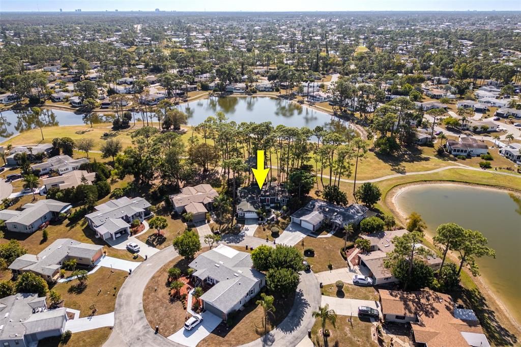 На продажу: $285,000 (2 спален, 2 ванн, 2053 Квадратных фут)