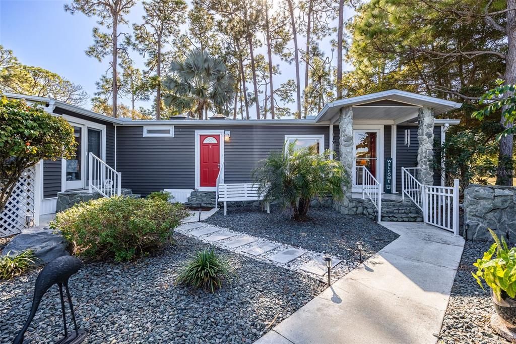 На продажу: $285,000 (2 спален, 2 ванн, 2053 Квадратных фут)