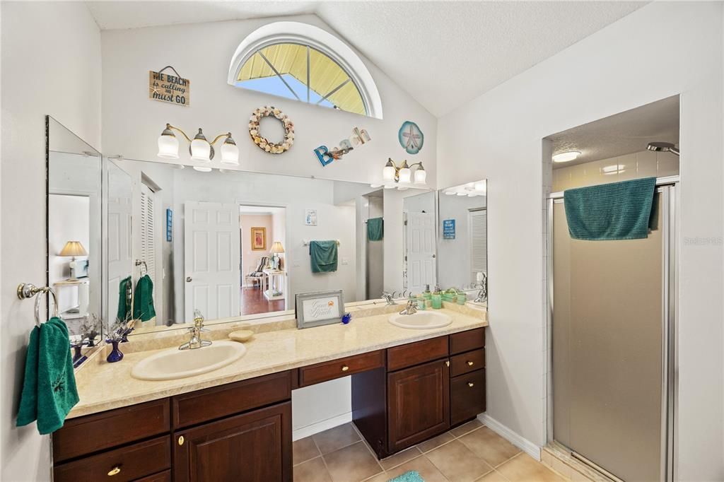 待售: $310,000 (3 贝兹, 2 浴室, 1759 平方英尺)