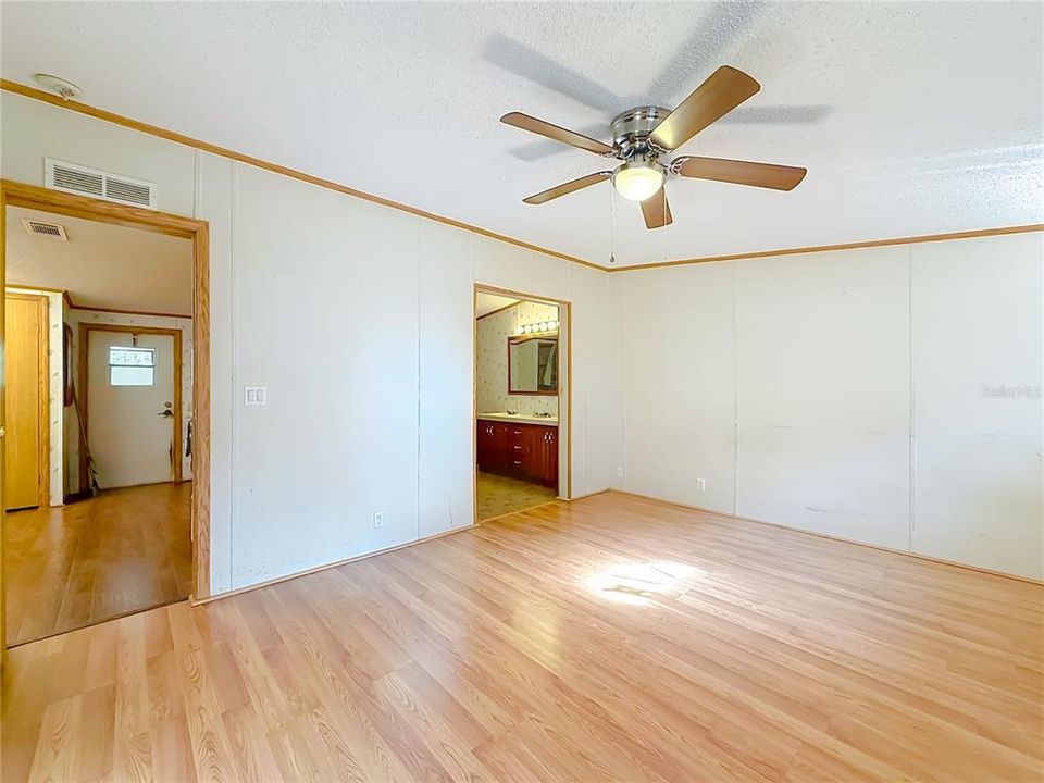 待售: $229,900 (3 贝兹, 2 浴室, 1755 平方英尺)