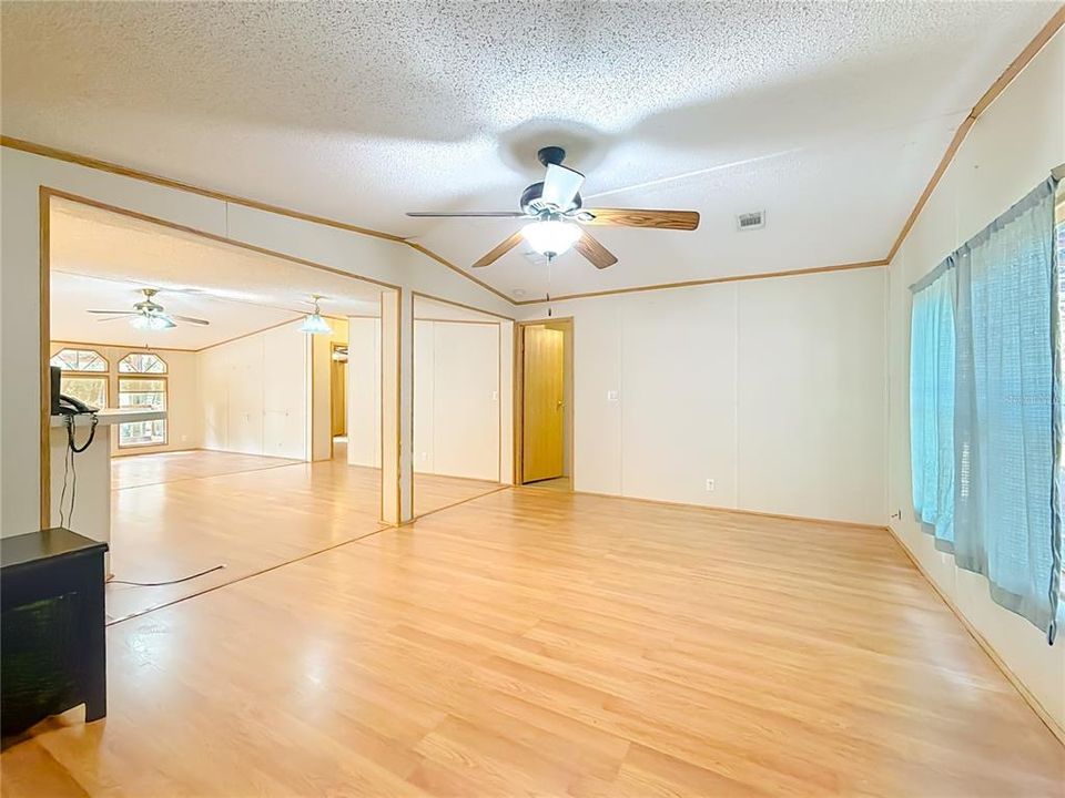 待售: $229,900 (3 贝兹, 2 浴室, 1755 平方英尺)