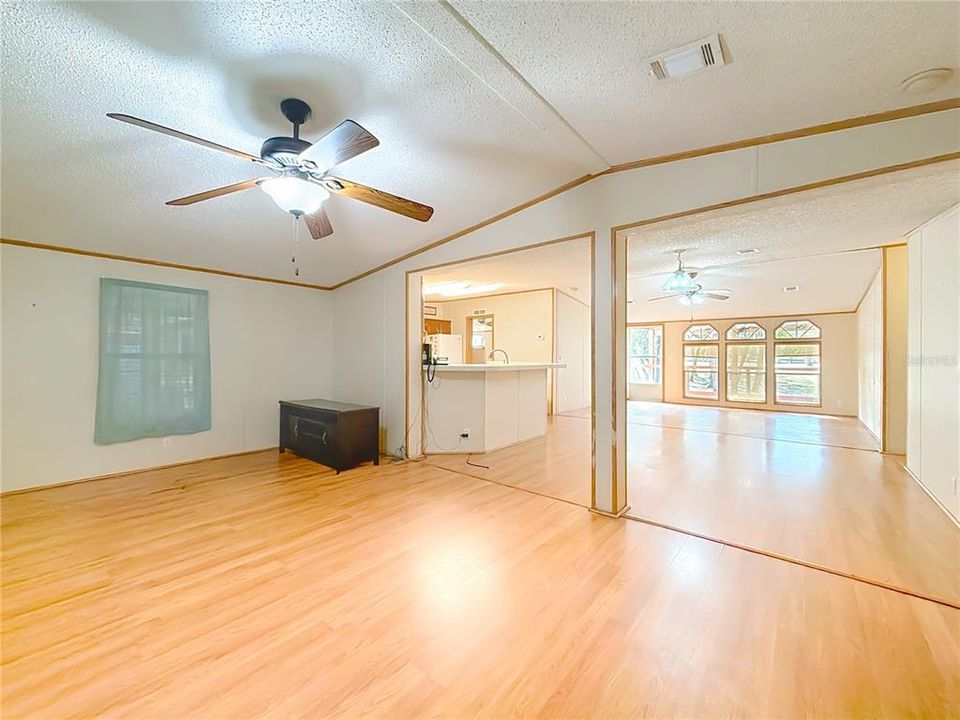 待售: $229,900 (3 贝兹, 2 浴室, 1755 平方英尺)