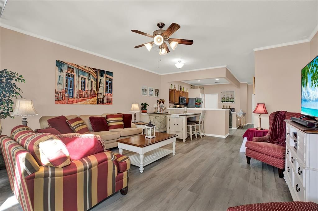 待售: $335,000 (3 贝兹, 2 浴室, 1625 平方英尺)