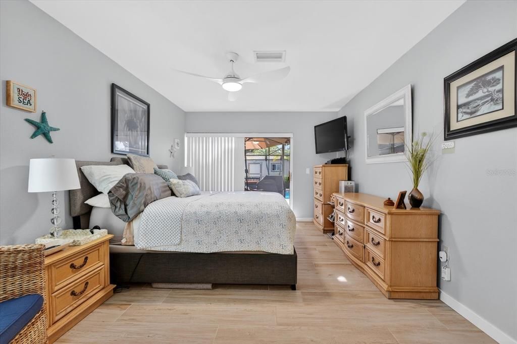 En Venta: $575,000 (3 camas, 2 baños, 1750 Pies cuadrados)