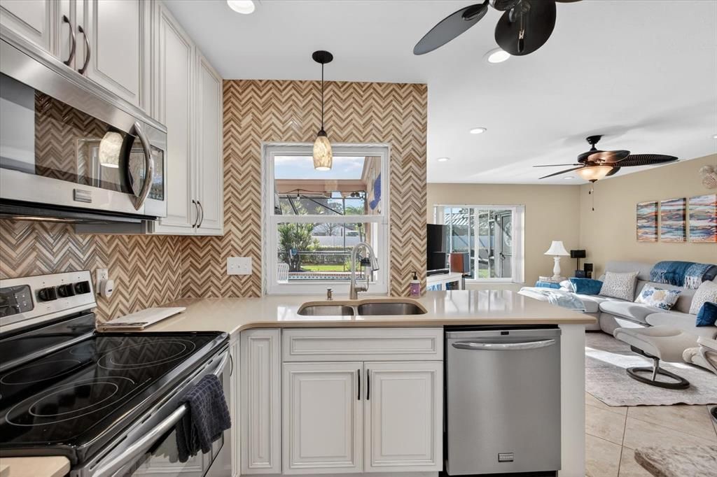 En Venta: $575,000 (3 camas, 2 baños, 1750 Pies cuadrados)