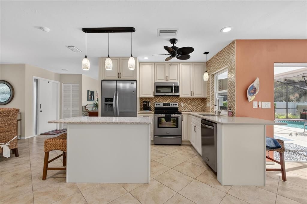 En Venta: $575,000 (3 camas, 2 baños, 1750 Pies cuadrados)