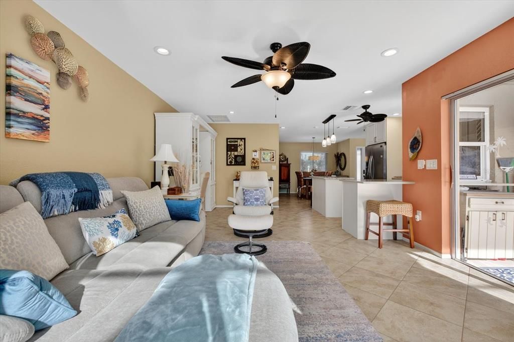 En Venta: $575,000 (3 camas, 2 baños, 1750 Pies cuadrados)