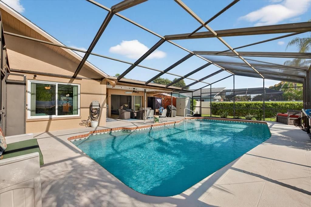 En Venta: $575,000 (3 camas, 2 baños, 1750 Pies cuadrados)