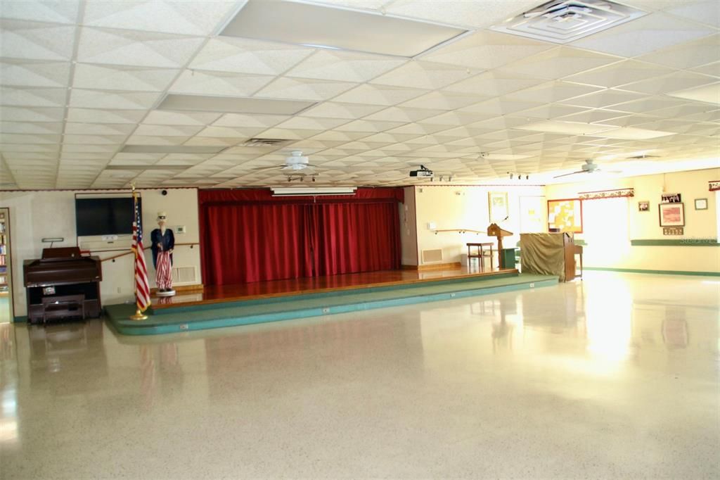 For Sale: $299,900 (2 beds, 2 baths, 1296 Square Feet)