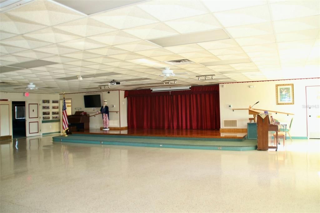 For Sale: $299,900 (2 beds, 2 baths, 1296 Square Feet)