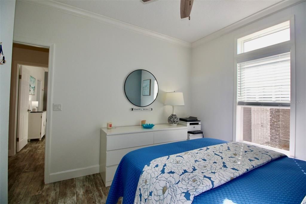 For Sale: $299,900 (2 beds, 2 baths, 1296 Square Feet)