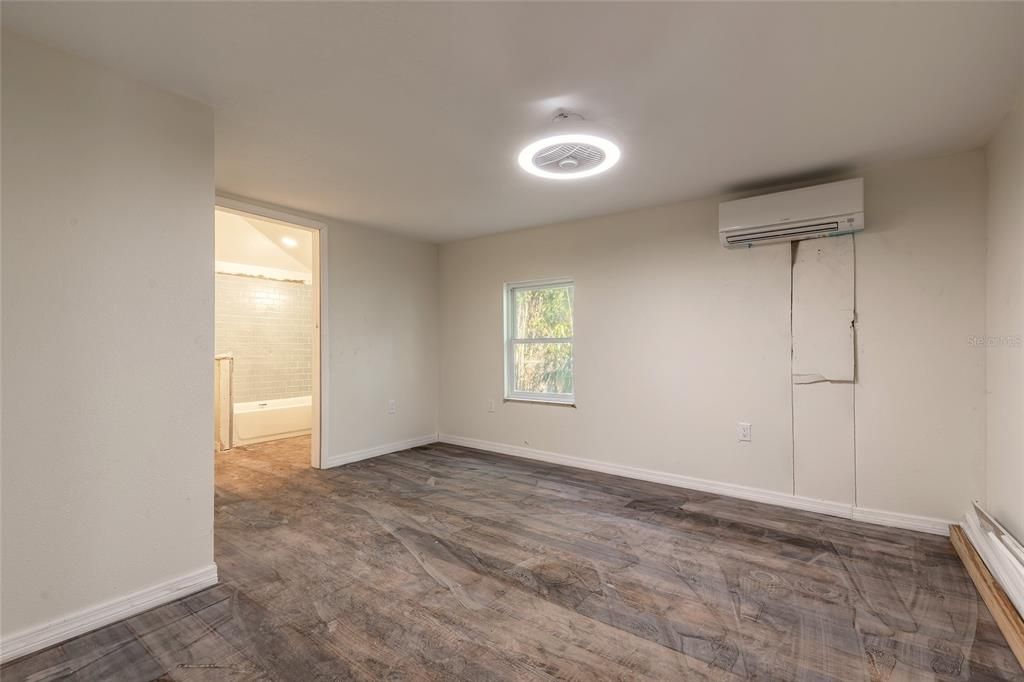 На продажу: $216,000 (2 спален, 2 ванн, 1152 Квадратных фут)