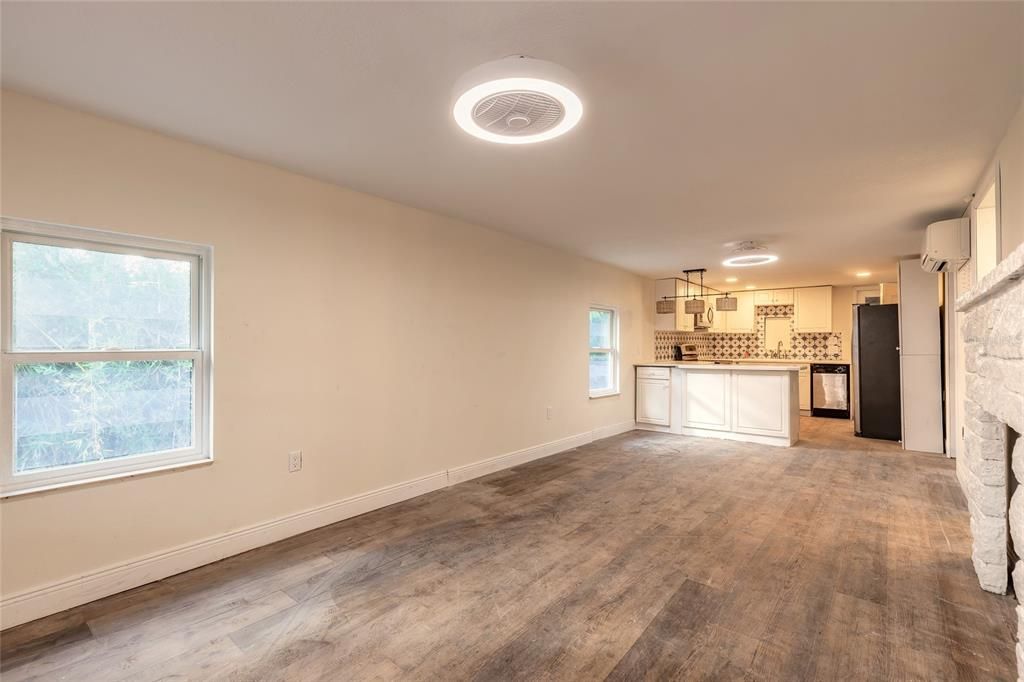 На продажу: $216,000 (2 спален, 2 ванн, 1152 Квадратных фут)