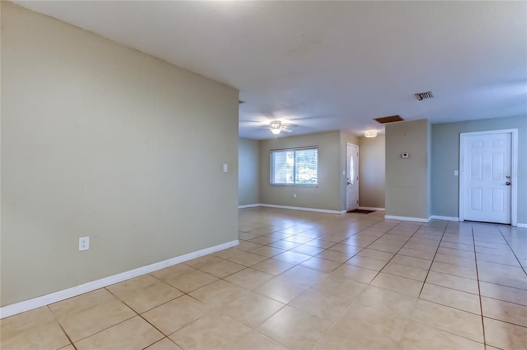 For Sale: $425,000 (3 beds, 2 baths, 1659 Square Feet)