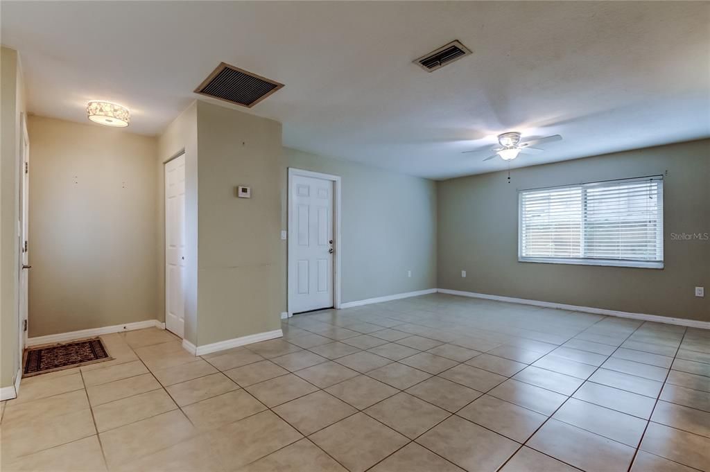 For Sale: $425,000 (3 beds, 2 baths, 1659 Square Feet)