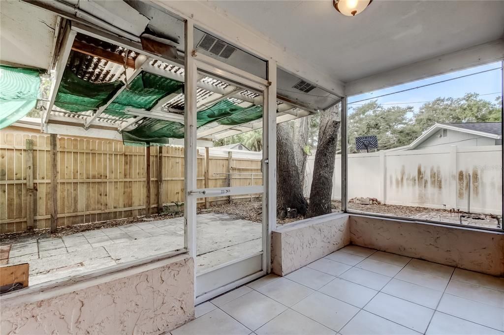 For Sale: $425,000 (3 beds, 2 baths, 1659 Square Feet)