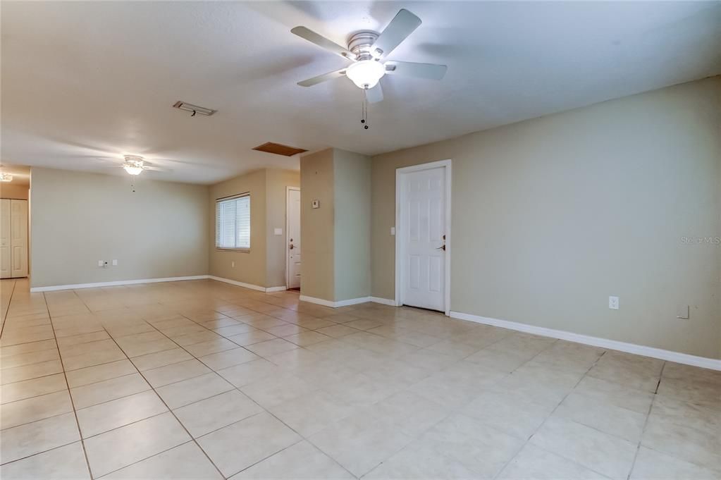 For Sale: $425,000 (3 beds, 2 baths, 1659 Square Feet)