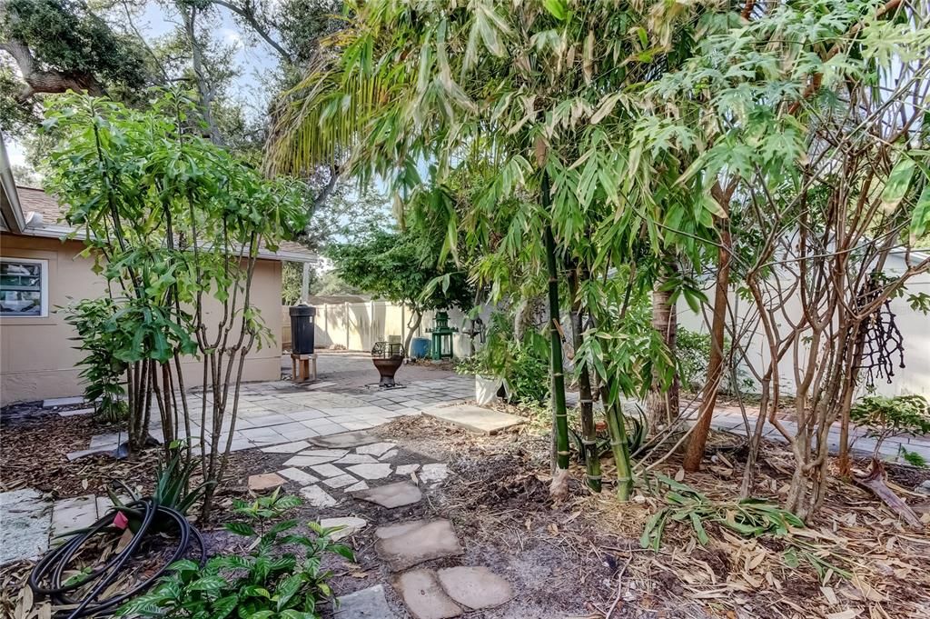 For Sale: $425,000 (3 beds, 2 baths, 1659 Square Feet)