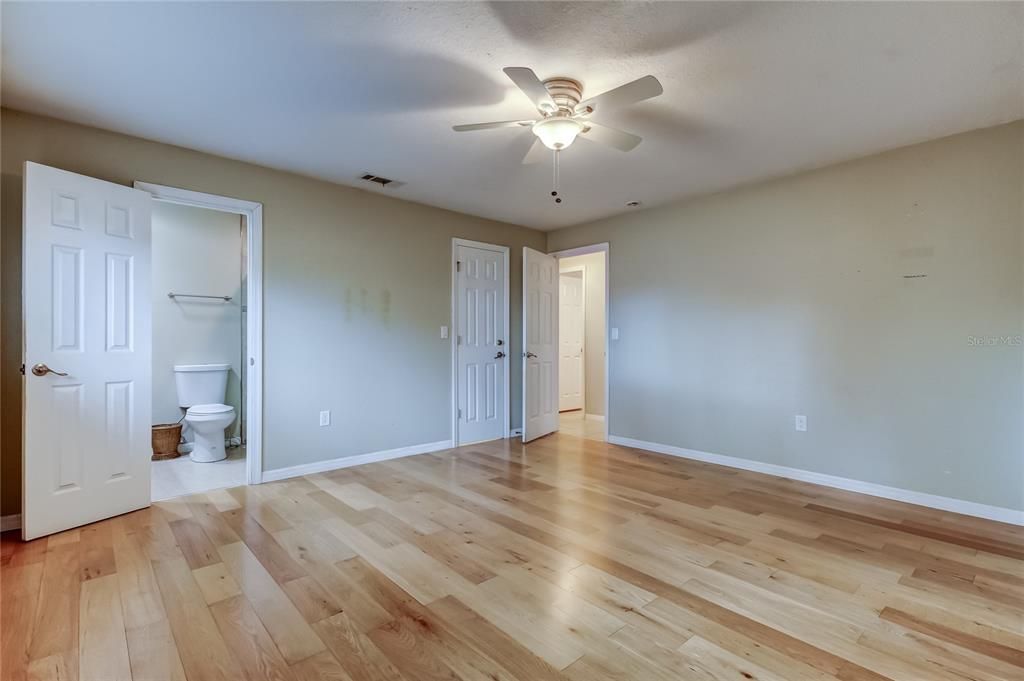 For Sale: $425,000 (3 beds, 2 baths, 1659 Square Feet)