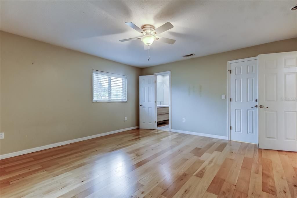 For Sale: $425,000 (3 beds, 2 baths, 1659 Square Feet)