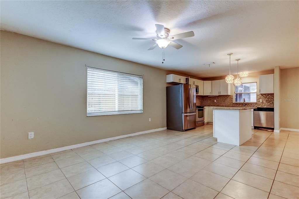 For Sale: $425,000 (3 beds, 2 baths, 1659 Square Feet)