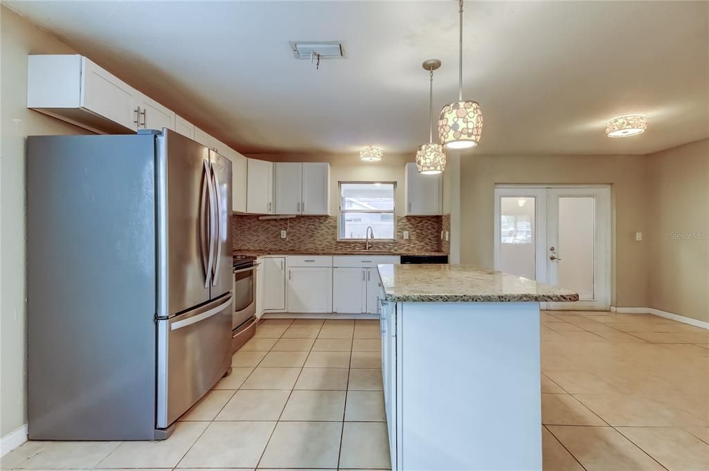 For Sale: $425,000 (3 beds, 2 baths, 1659 Square Feet)