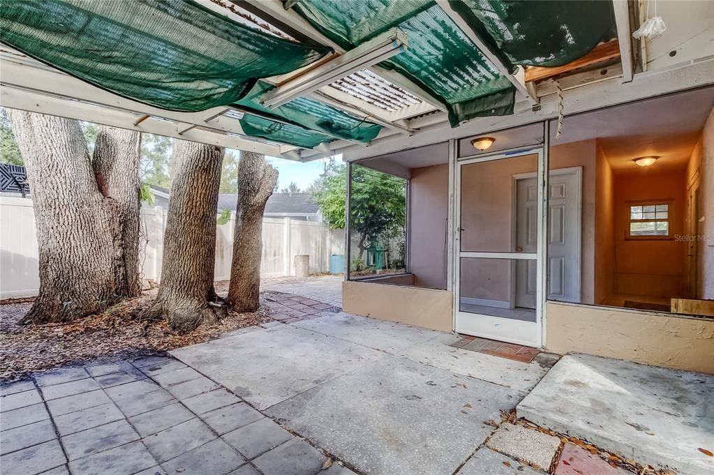 For Sale: $425,000 (3 beds, 2 baths, 1659 Square Feet)